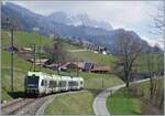 Der BLS RABe 535 103  Lötschberger  ist bei Enge im Simmental auf der Fahrt nach Bern.