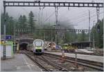 Der BLS RABe 528 113 AKIM verl�sst als RE nach Bern den Bahnhof von Goppenstein und f�hrt in den L�tschbergtunnel, der teilweise wie zu sehen nur einspurig befahrbar. 

12. September 2024