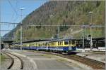 BOB Regionalzug nach Grindelwald und Lauterbrunnen verlsst Interlaken Ost.
9. April 2011