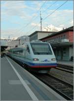 Ein ETR 470 als EC nach Venezia beim Halt in Sion.