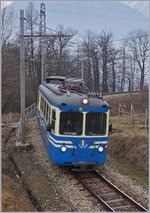 Der Regionalzug 245 wird mit dem ABe 8/8 22 Ticino geführt.