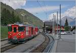 Der MBG Deh 4/4 23 verlässt mit seinem Regionalzug nach Andermatt den Bahnhof von Disentis. 

16. Sept. 2020