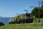 GDe 4/4 mit dem  Train du Chocolat  (Schokoladen-Zug nach Broc) bei Les Avants .
17.08.2009