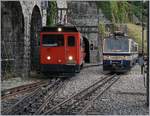 Der Rochers de Naye Hem 2/2 12 erreicht mit seinem Belle Epoque Zug die Talstation Montreux.