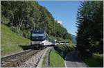 Die MOB Ge 4/4 8001 ist mit ihrem Panoramic Express nach Montreux kurz nach Chamby schon fast am Ziel der Fahrt.