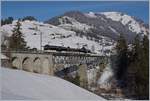 Ein aus Alpina Triewbwagen Be 4/4 ABe 4/4 (Serie 9000) formierter Regionalzug von Montreux nach Zweisimmen erreicht in Kürze Flendruz. 

03. Dezember 2020