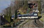 Der schiebend MOB Alpina Be 4/4 9203 ist bei Chernex mit einem Regionalzug von Zweisimmen nach Montreux unterwegs und hat somit sein Ziel schon fast erreicht.