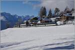 Ein MOB ABe 4/4 Serie 9000 (Alpina) ist mit eine Regionalzug von Montreux nach Zweisimmen bei Les Avants unterwegs. 

3. Januar 2025