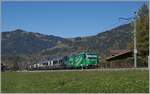 Kurz nach Gstaad ist die MOB Ge 4/4 8004  Swisstainable  mit dem GoldenPass Express PE 4069 auf der Fahrt von Interlaken Ost nach Montreux.

13. Oktober 2025 