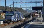 Die MOB Ge 4/4 8001 ist mit dem GoldenPass Express Montreux - Interlaken in Zweisimmen angekommen und wird nun durch eine Normalspurlok ersetzt.
