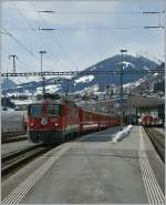 Und die interessante Reise beginnt, die RhB Ge 4/4 623 verlsst mit ihrem RE Disnntis Richtung Scoul Tarasp (via Chur - Landquart - Klosters - Sagliains).
15. Mrz 2013