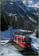 Ein Alegara mit dem Berina-Express kurz nach Bergn.
16. Mrz 2013