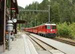 RhB Ge 4/4 II 628 trifft in Wiesen ein. 
16.09.2009