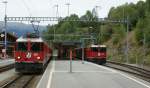 In Filisur wartet die RhB Ge 4/4 II 618 mit ihrem RE nach St. Moritz und Ge 4/4 II 628 wird ihren Regionalzug nach Davos schieben.
16.09.2009