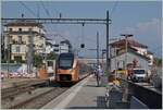 Ein SOB Traverso ist in Locarno auf Probefahrt und verlässt den Bahnhof in Richtung Bellinzona.