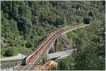 Gut zwei Minuten nach dem vorangegenen Bild überqueert der SOB  Treno Gottardo  auf dem Weg nach Locarno die 103 Meter lange Polmengobrücke, nachdem er im 1567 Meter langen Pratotunnel  Kreiskehrtunnel gut 40 Meter Höhenunterschied überwunden hat. 

4. September 2023