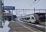 Ein TPF RABe 527 verlässt als RE Romont in Richtung Bern. 

22. Dezember 2021