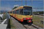 Der Travys OC Be 4/8 N° 3 (94800 450 003-9 D-TVYS) hat sein Ziel Chavornay erreicht und wird nach später wieder als R11 nach Orbe zurück fahren.