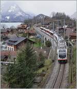 In der üblichen Länge, aber Wetter- und Pandemiebedingt schwach besetzt ist ein zb. IR bei Ringenberg auf dem Weg von Interlaken nach Luzern.

16. März 202
