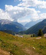Ein Blick von Alp Grüm am 06.09.2021 in das Puschlav (Val Poschiavo) auch den Puschlaversee (Lago di Poschiav) kann man sehr gut erkennen.